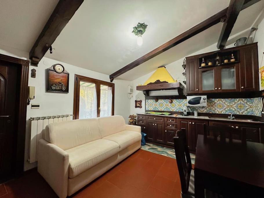 Free Parking La Bianca Neve Cottage Castel Di Sangro Εξωτερικό φωτογραφία